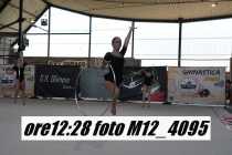 M12_4095